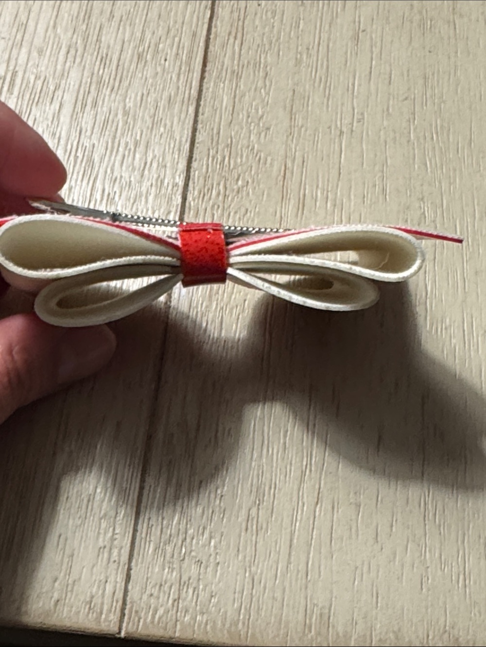 Red Elmo Pattern Hair Bow - Picture 3 of 3